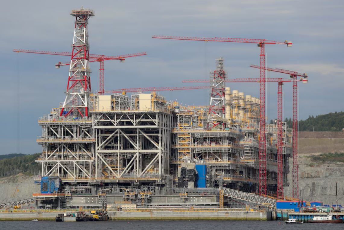 LNG 2 Bắc Cực của Nga tạm dừng hóa lỏng khí đốt