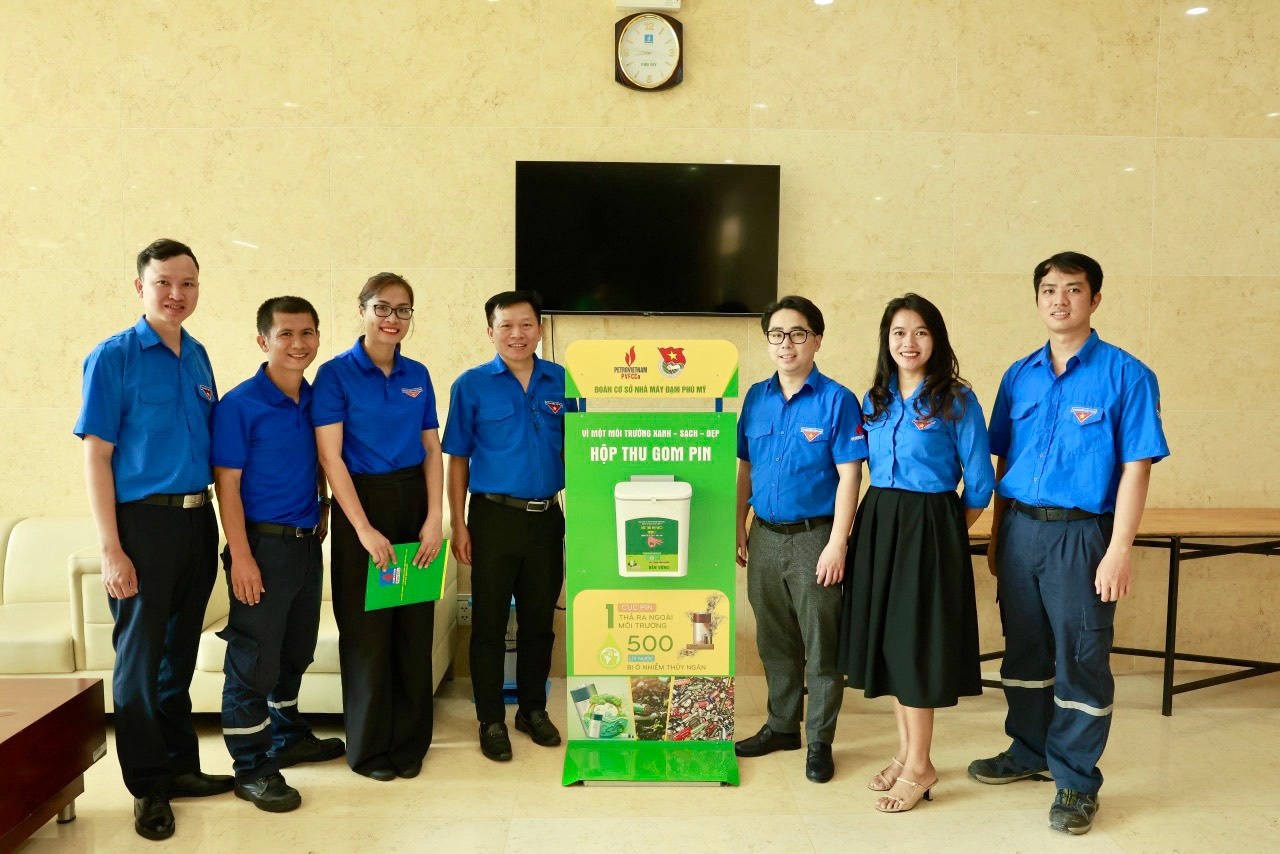 Thu gom pin tại nơi làm việc góp phần bảo vệ môi trường