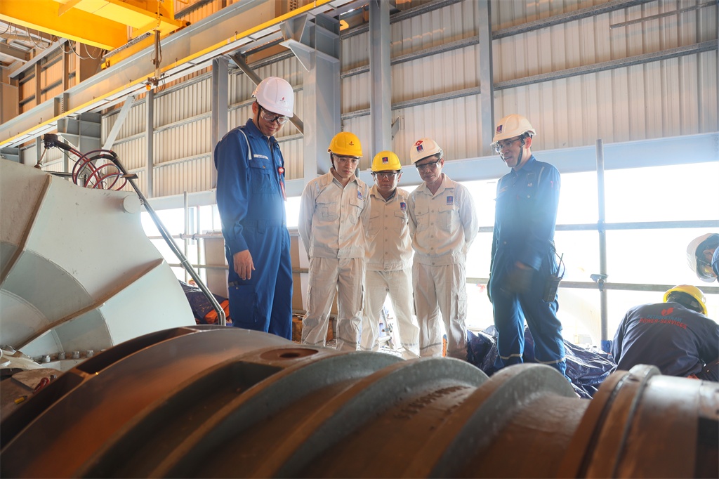 Bảo dưỡng những thiết bị đặc biệt tại NMLD Dung Quất Bảo dưỡng những thiết bị đặc biệt tại NMLD Dung Quất