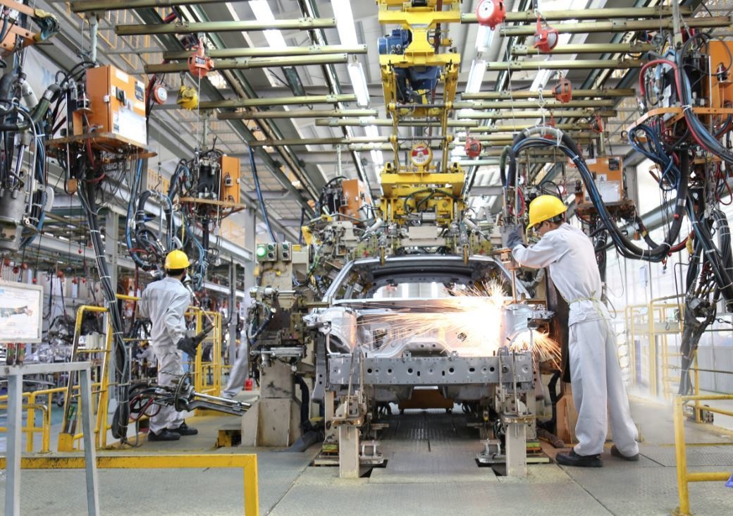 Tin tức kinh tế ngày 7/4: Ô tô lắp ráp trong nước và nhập khẩu đồng loạt tăng vọt