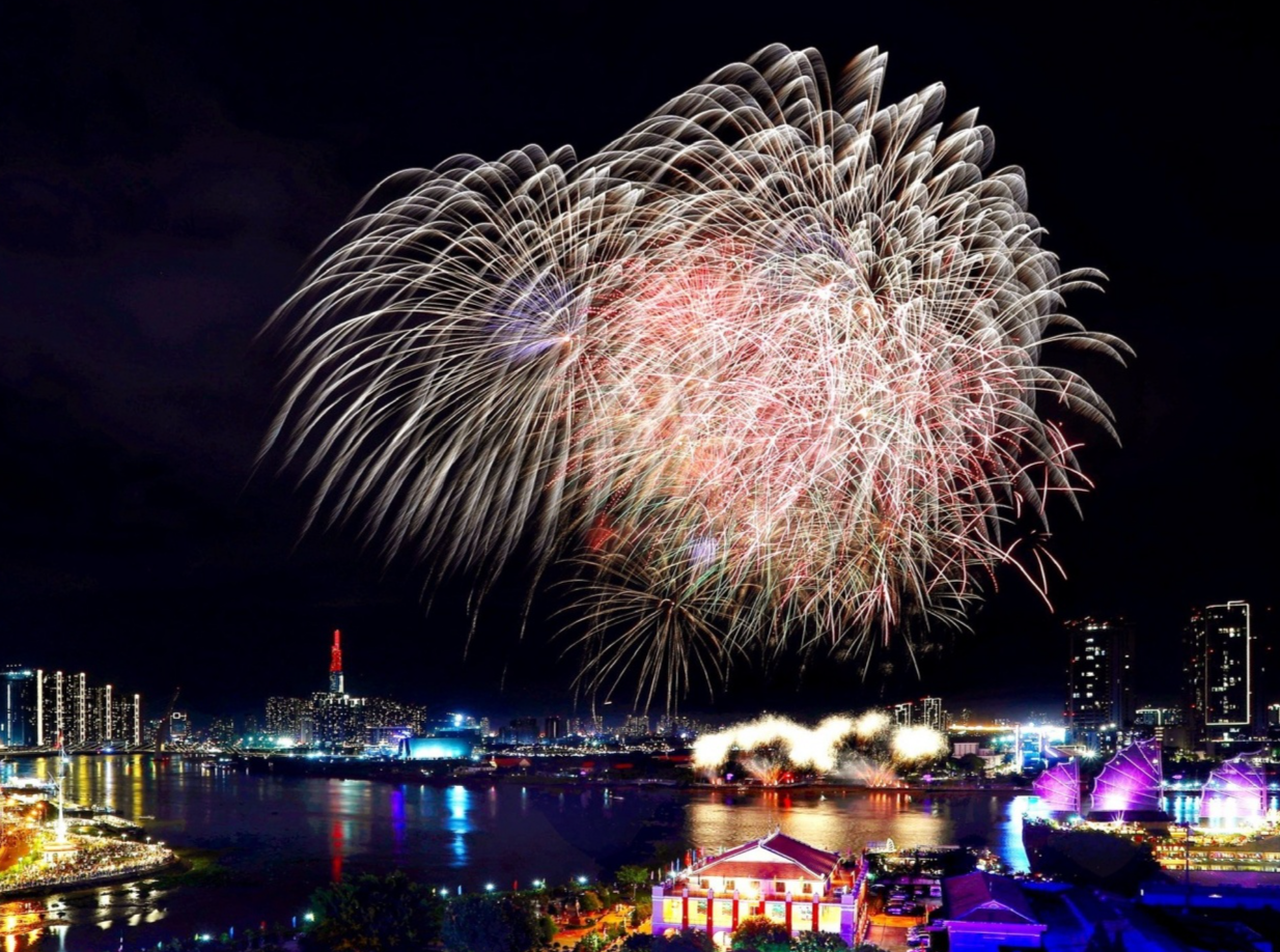 TP HCM giảm điểm bắn pháo hoa dịp Lễ 30/4 TP HCM giảm điểm bắn pháo hoa dịp Lễ 30/4