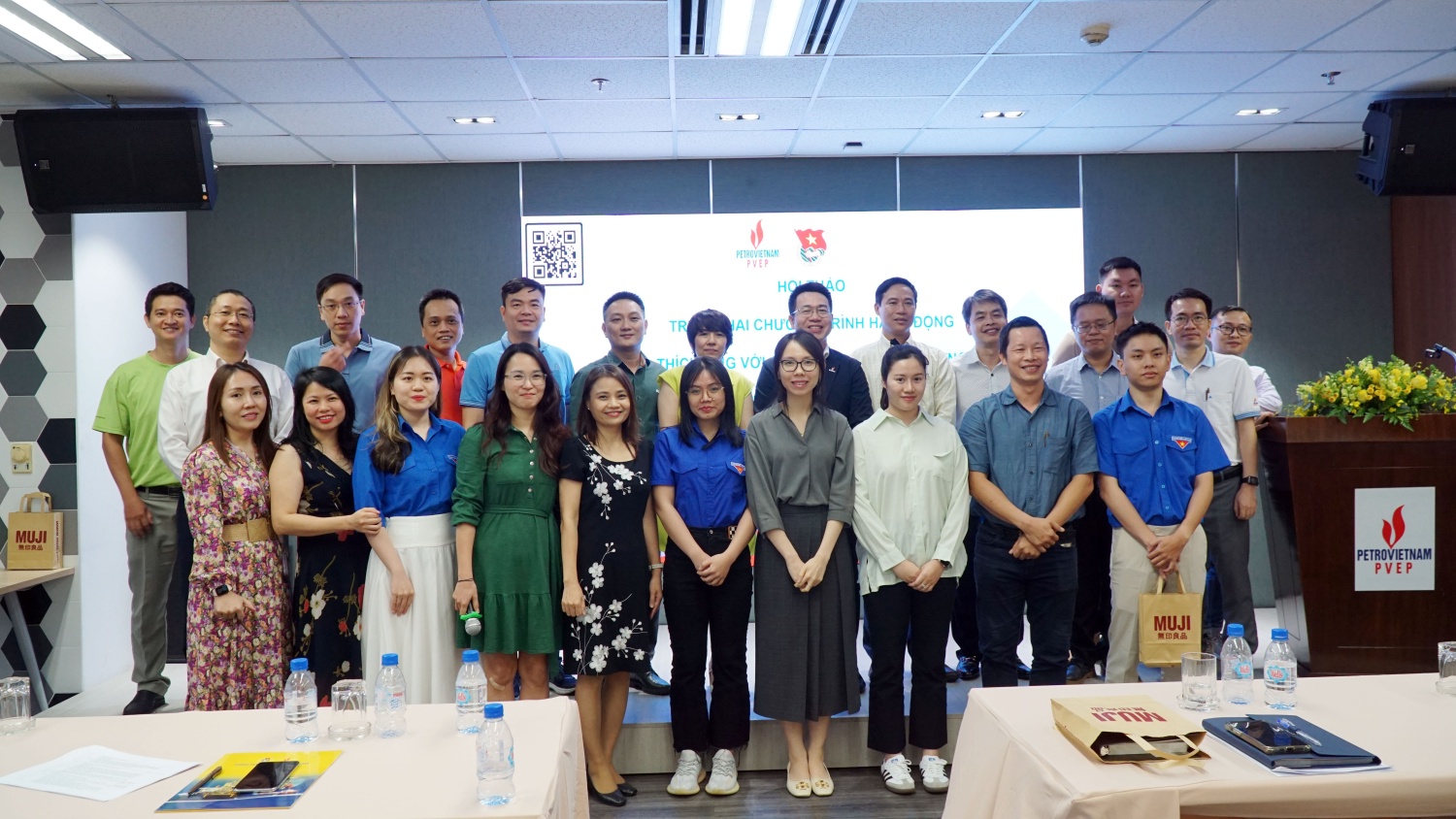 Các đại biểu, CBCNV tham dự Hội thảo Các đại biểu, CBCNV tham dự Hội thảo