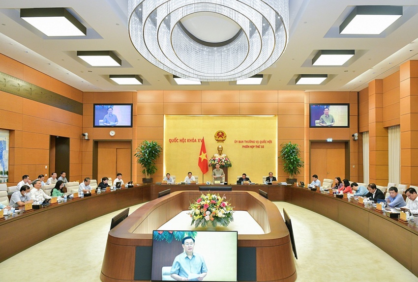 ỦY BAN THƯỜNG VỤ QUỐC HỘI KHAI MẠC PHIÊN HỌP THỨ 32: SẼ XEM XÉT, CHO Ý KIẾN 18 NỘI DUNG QUAN TRỌNG ỦY BAN THƯỜNG VỤ QUỐC HỘI KHAI MẠC PHIÊN HỌP THỨ 32: SẼ XEM XÉT, CHO Ý KIẾN 18 NỘI DUNG QUAN TRỌNG