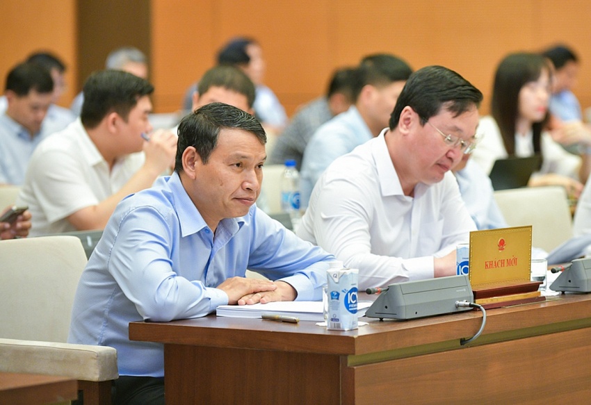 Ủy ban Thường vụ Quốc hội khai mạc phiên họp thứ 32: Sẽ xem xét, cho ý kiến 18 nội dung quan trọng ỦY BAN THƯỜNG VỤ QUỐC HỘI KHAI MẠC PHIÊN HỌP THỨ 32: SẼ XEM XÉT, CHO Ý KIẾN 18 NỘI DUNG QUAN TRỌNG