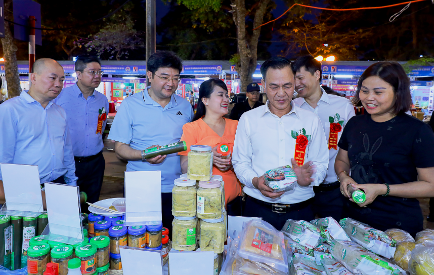 Kết nối cung - cầu tiêu thụ sản phẩm các hợp tác xã phía Bắc 2024 Kết nối cung - cầu tiêu thụ sản phẩm các hợp tác xã phía Bắc 2024