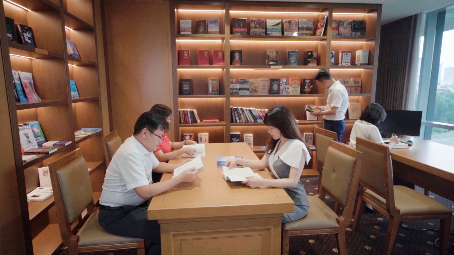 Ngày sách và Văn hóa đọc Việt Nam: Nâng tầm kiến thức của người Dầu khí Nâng tầm văn hóa đọc của người Dầu khí