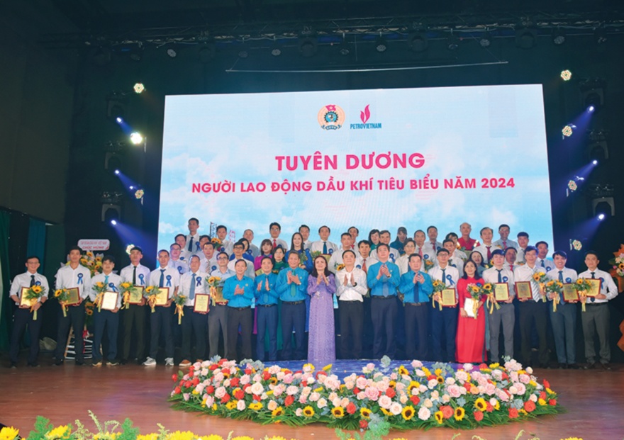 Bài 1: Công tác dân vận có nhiều đóng góp cho sự phát triển bền vững của Petrovietnam