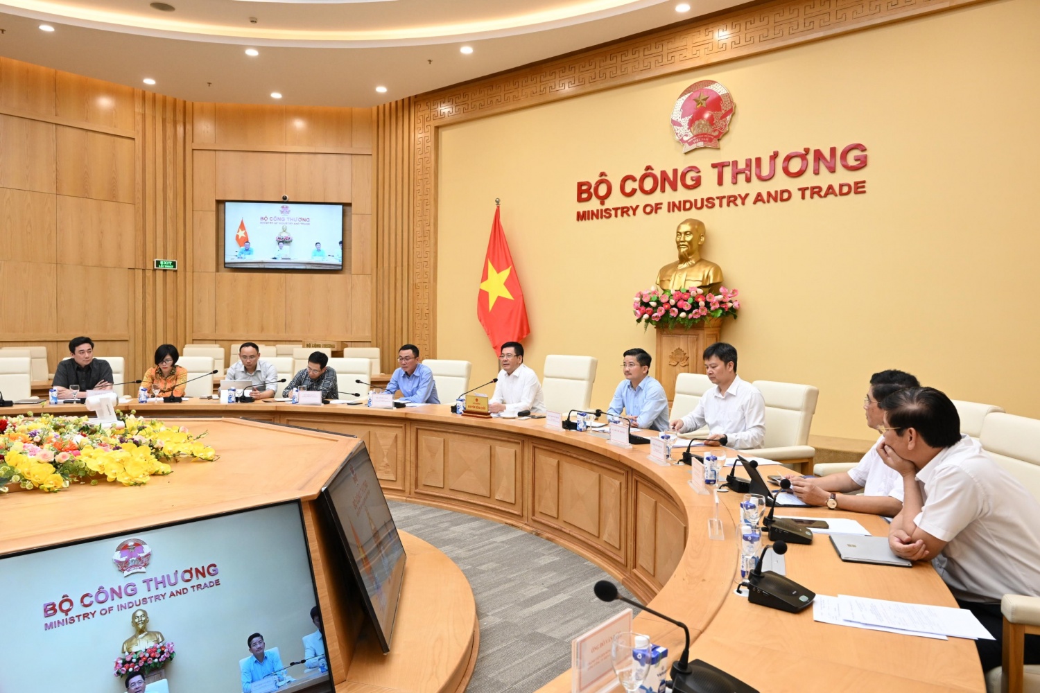 Các chuyên gia nói gì về Dự thảo Nghị định điện mặt trời mái nhà tự sản, tự tiêu