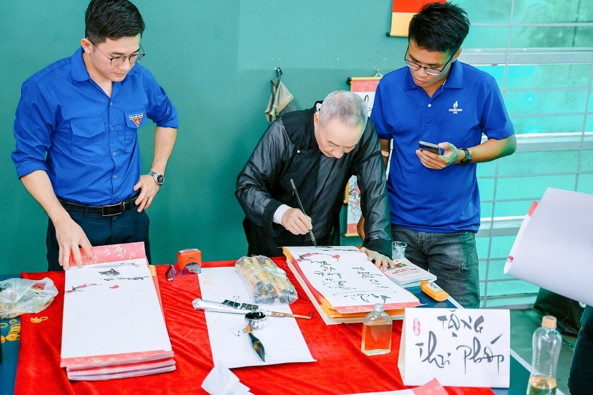“Nhiệt huyết người Dầu khí” lan tỏa tại tỉnh Cà Mau “Nhiệt huyết người Dầu khí” lan tỏa tại tỉnh Cà Mau