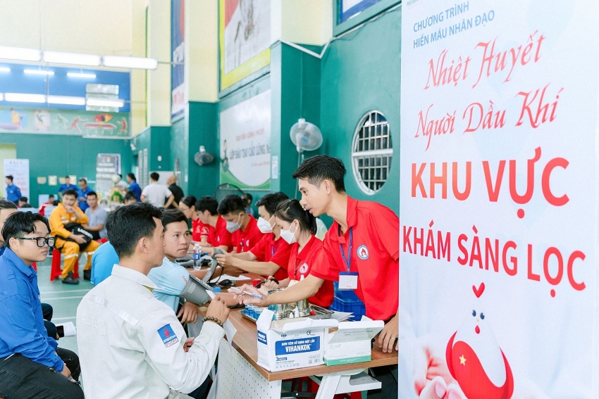 “Nhiệt huyết người Dầu khí” lan tỏa tại tỉnh Cà Mau “Nhiệt huyết người Dầu khí” lan tỏa tại tỉnh Cà Mau