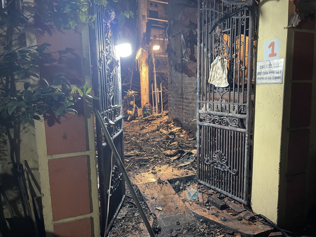 Cháy nhà trọ 5 tầng ở Hà Nội, 14 người chết - 1