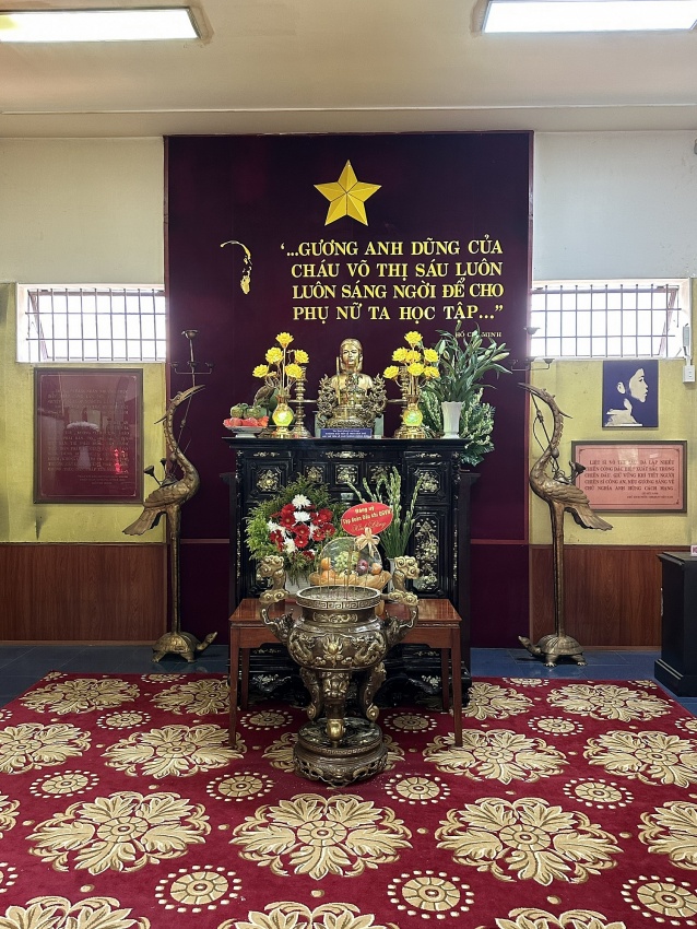 Hành trình về nguồn, dâng hương tại Đền thờ và Tượng đài Nữ Anh hùng Liệt sĩ Võ Thị Sáu Hành trình về nguồn, dâng hương tại Đền thờ và Tượng đài Nữ Anh hùng Liệt sĩ Võ Thị Sáu