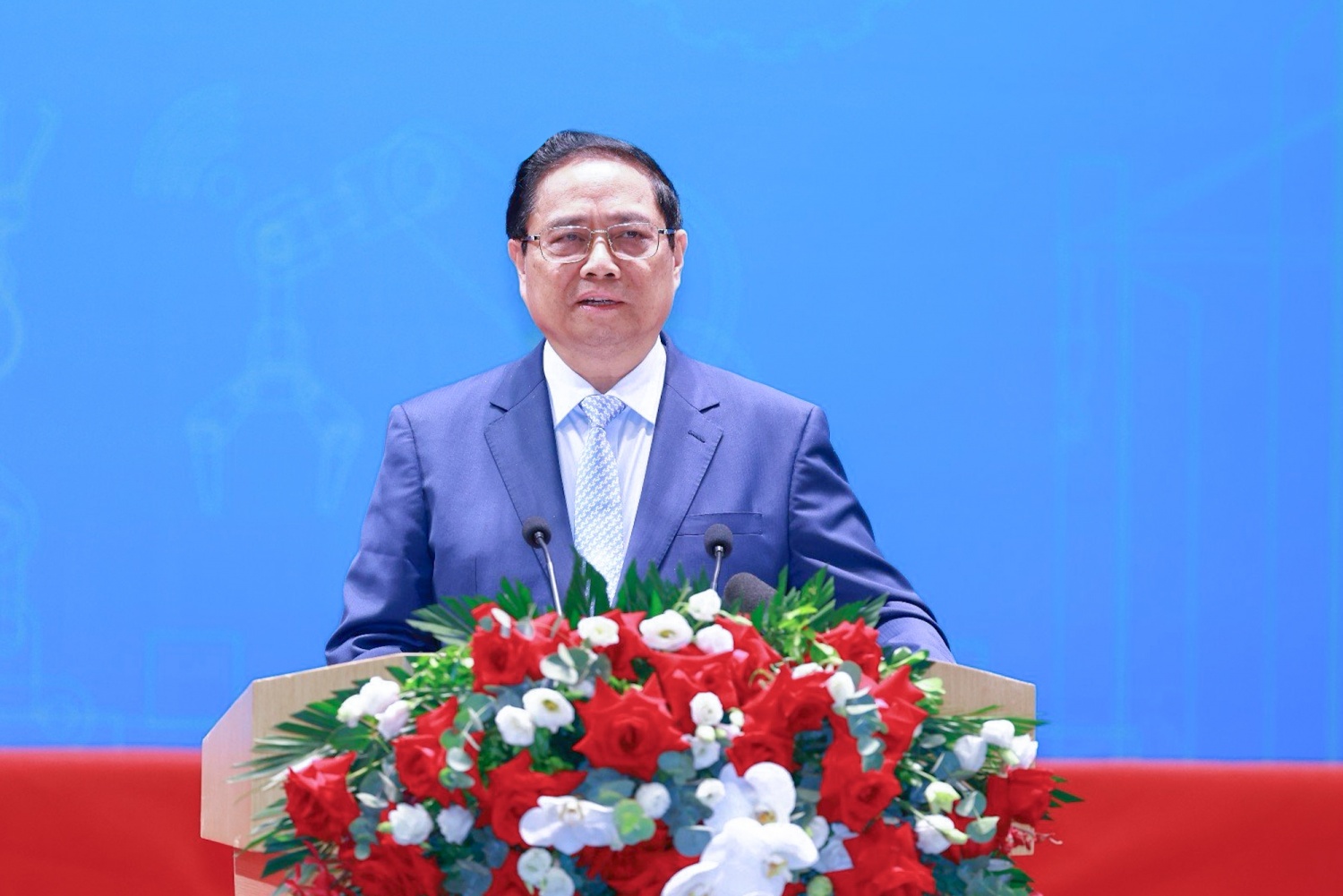Phát huy sáng kiến, cải tiến kỹ thuật để có năng suất lao động cao