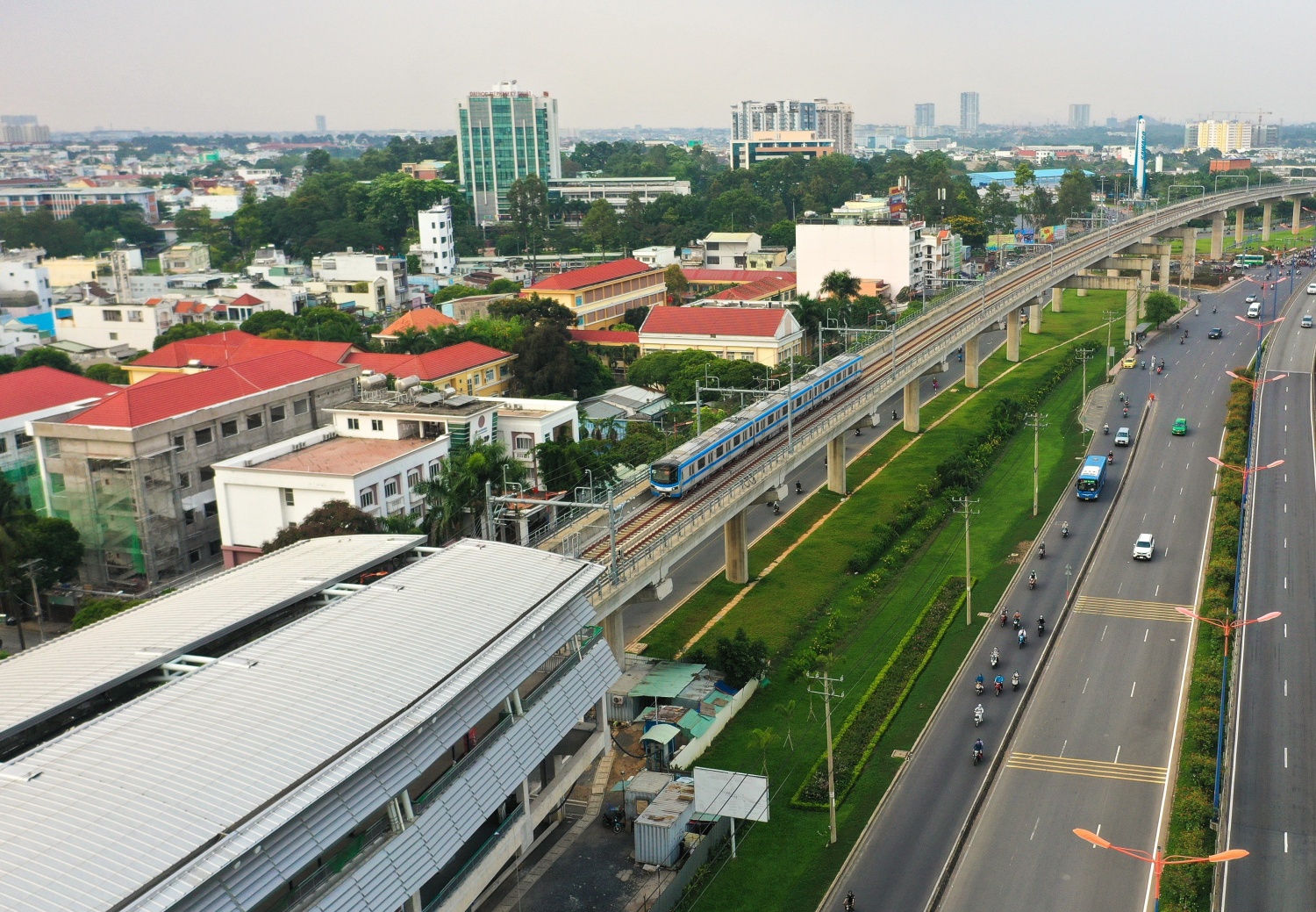 [Chùm ảnh] Hình ảnh toàn tuyến Metro số 1 sau hơn 10 năm khởi công