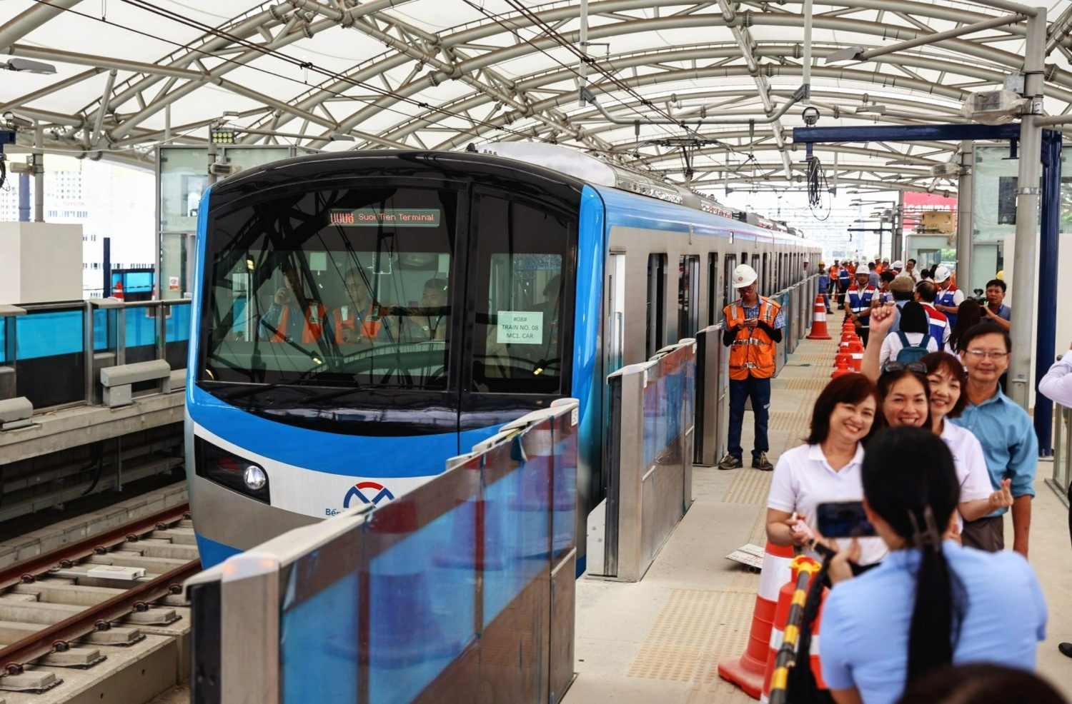 [Chùm ảnh] Hình ảnh toàn tuyến Metro số 1 sau hơn 10 năm khởi công