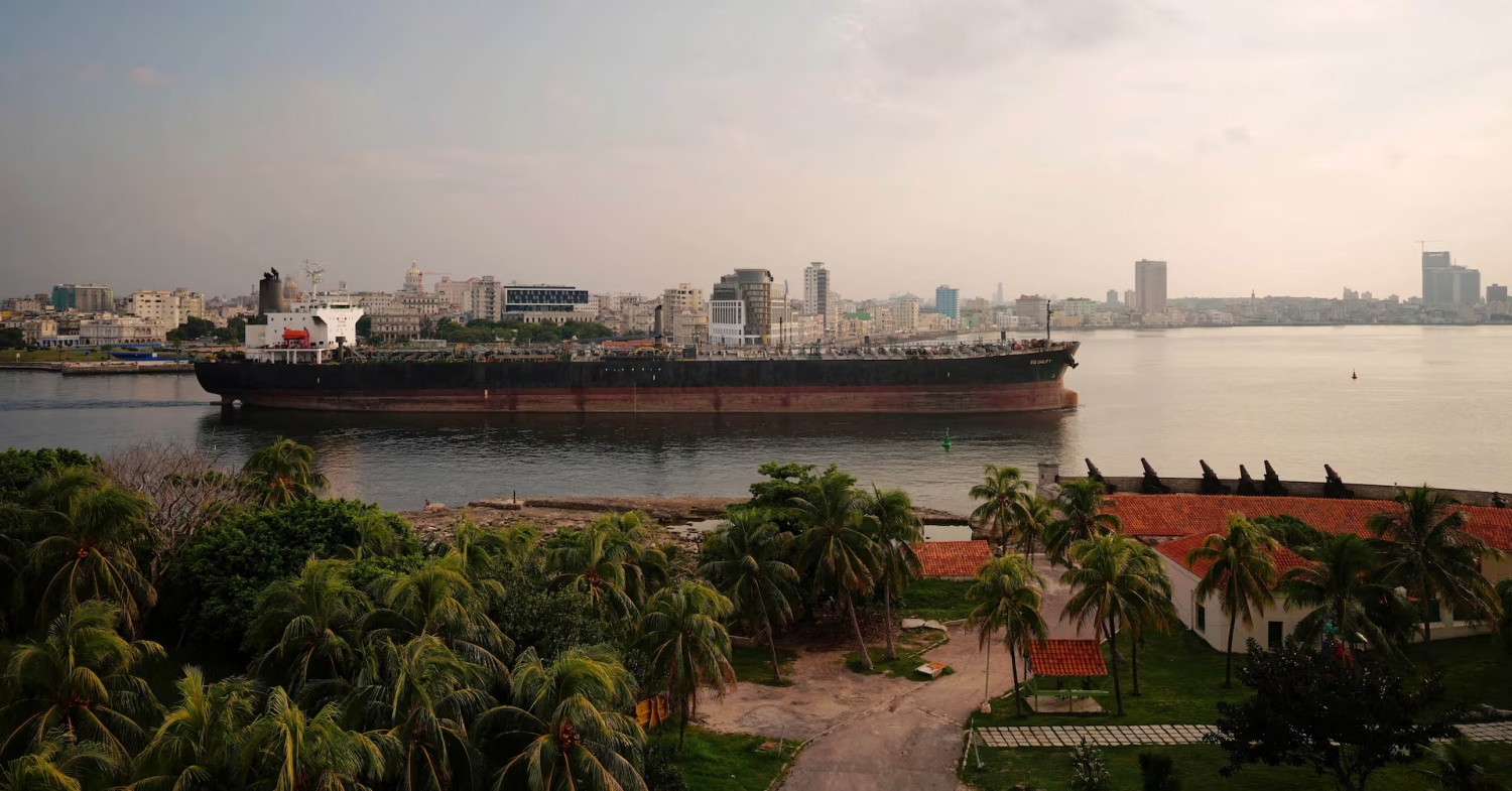 Mexico tiếp tục xuất khẩu dầu sang Cuba sau 3 tháng tạm dừng