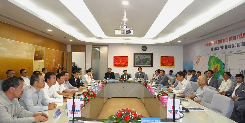 Toàn cảnh lễ ký kết