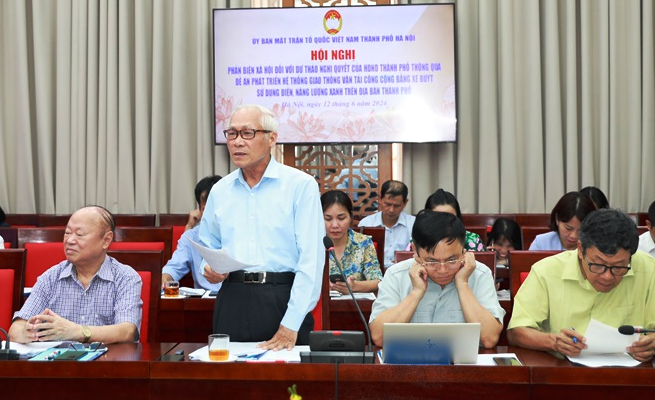 Hà Nội bàn giải pháp chuyển đổi 100% xe buýt sử dụng điện, năng lượng xanh