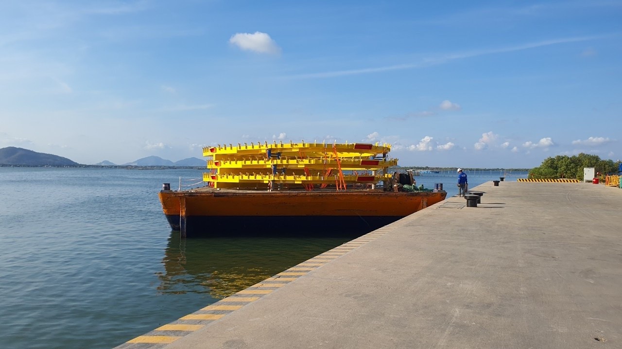 Lô hàng sàn external platform đầu tiên của PV GAS PIPE Lô hàng sàn external platform đầu tiên của PV GAS PIPE