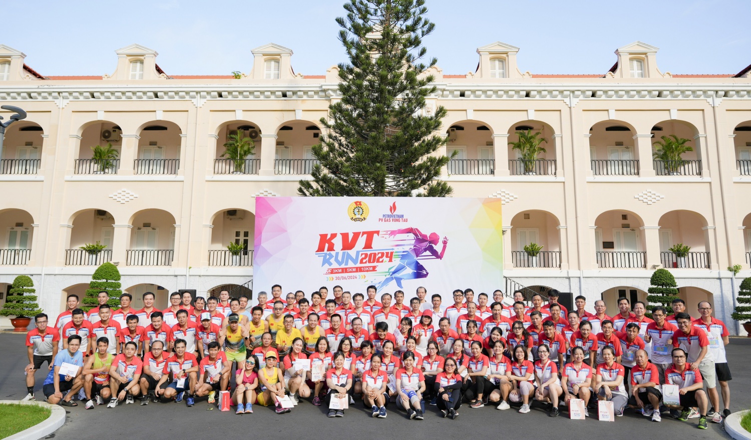 Lực lượng tham gia Giải chạy KVT RUN 2024 rất đông đảo và sung sứ