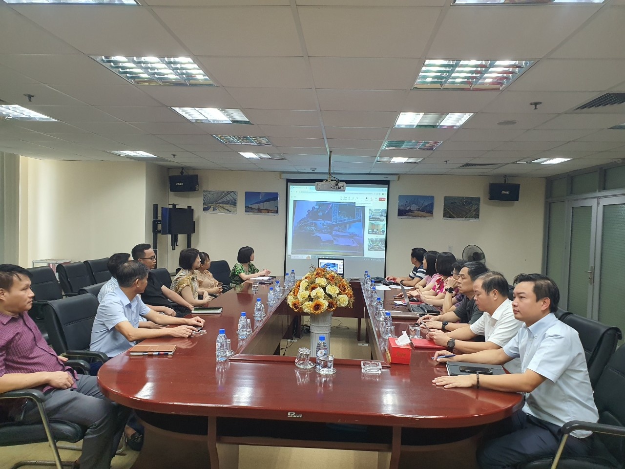 Gần 9.000 đảng viên Đảng bộ Tập đoàn Dầu khí Quốc gia Việt Nam tham gia học tập, quán triệt Quy định số 144-QĐ/TW và Chỉ thị số 35-CT/TW