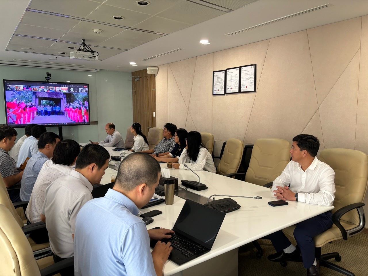 Gần 9.000 đảng viên Đảng bộ Tập đoàn Dầu khí Quốc gia Việt Nam tham gia học tập, quán triệt Quy định số 144-QĐ/TW và Chỉ thị số 35-CT/TW