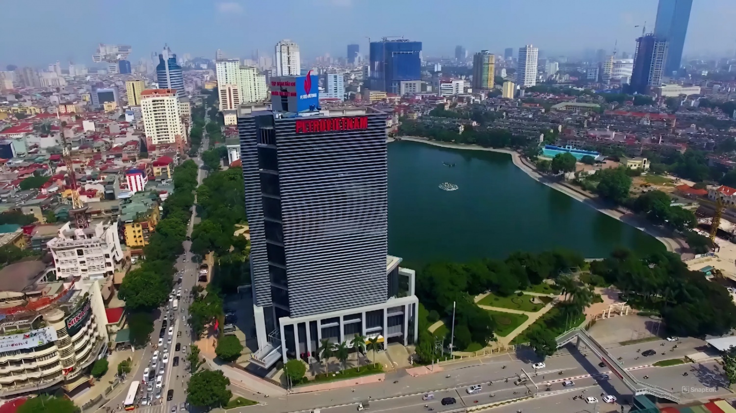 [PetroTimesTV] Đảng bộ Cơ quan Tập đoàn quán triệt sâu sắc tinh thần "Một đội ngũ - Một mục tiêu"