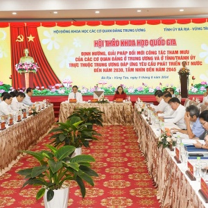 Đổi mới công tác tham mưu của các cơ quan Đảng đáp ứng yêu cầu phát triển đất nước