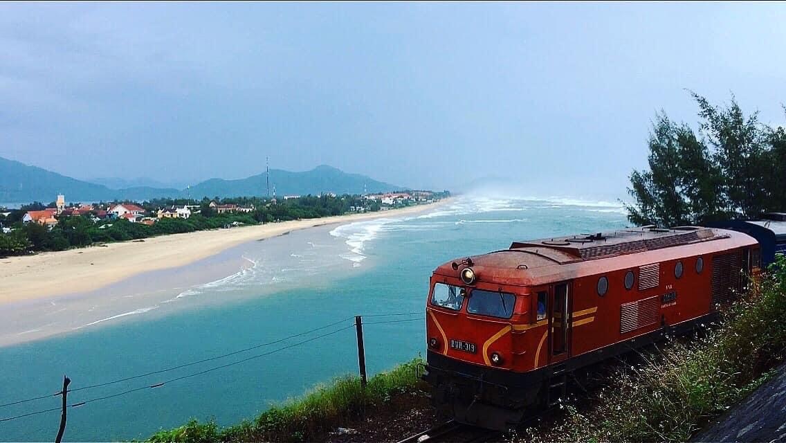 Giá vé tàu xe dịp nghỉ lễ 2/9: "Cháy" vé từ sớm dù có tăng nhẹ