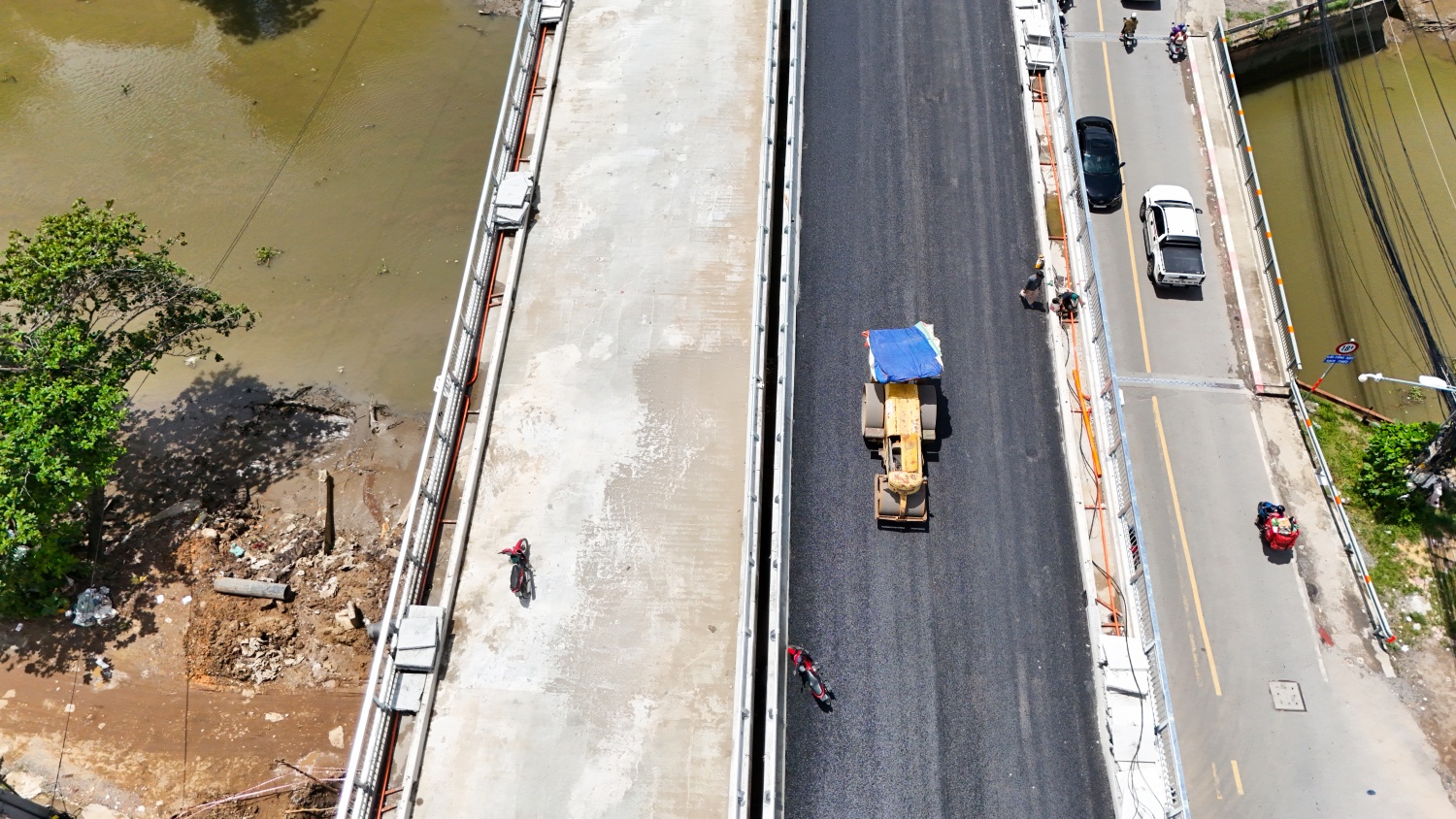 Hình ảnh cầu giải quyết kẹt xe khu Đông TP HCM trước ngày thông xe