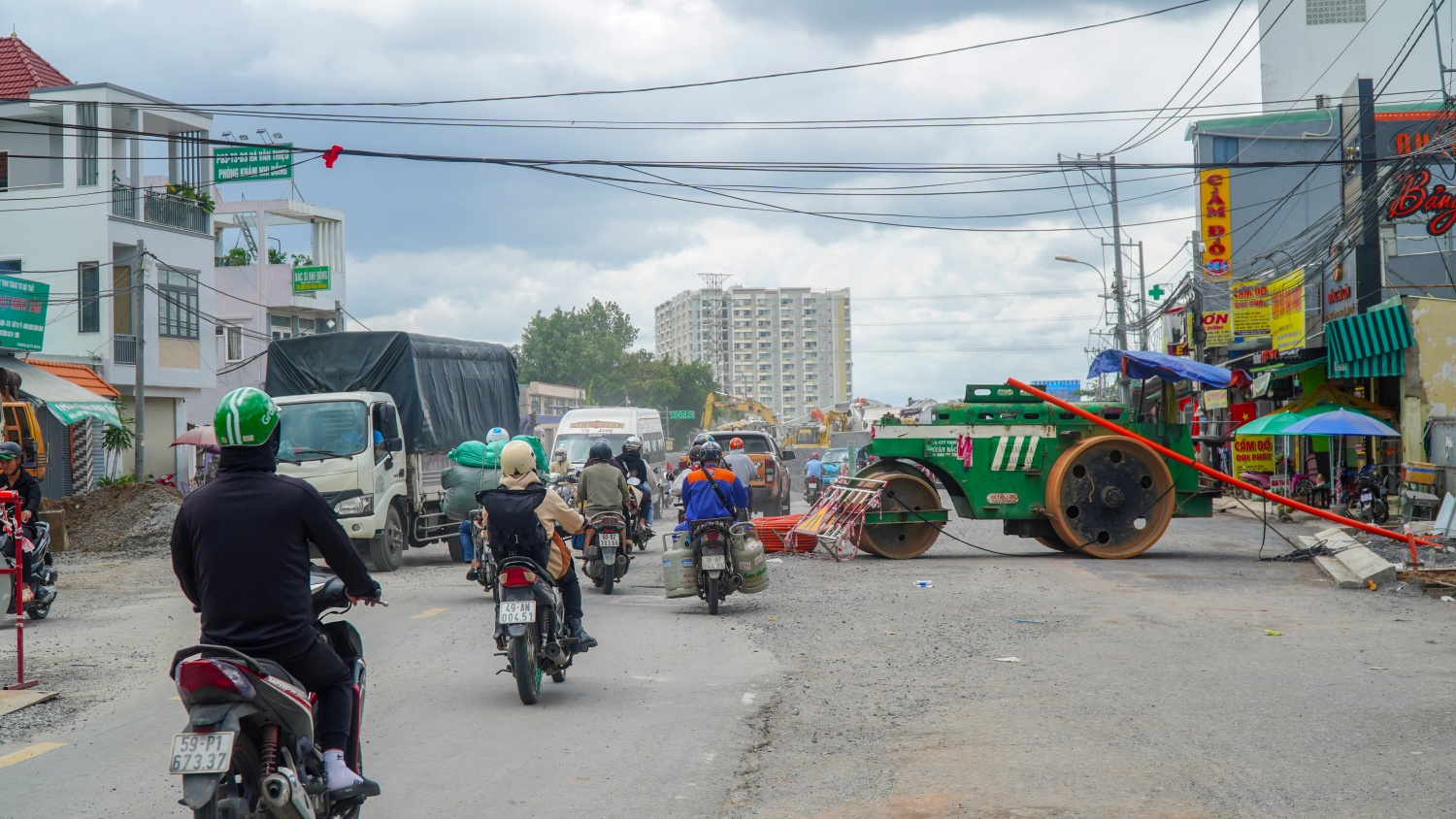 Hình ảnh cầu giải quyết kẹt xe khu Đông TP HCM trước ngày thông xe