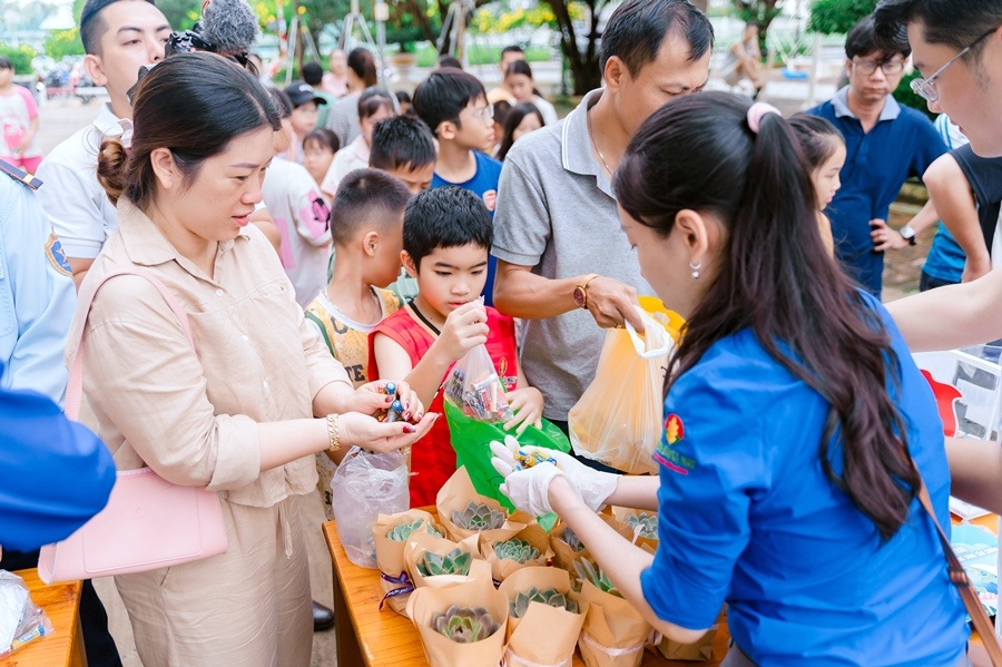 Đoàn Thanh niên PVCFC tổ chức nhiều hoạt động bảo vệ môi trường