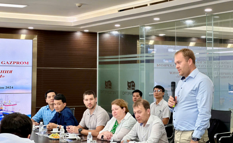 Đoàn cán bộ, chuyên gia Gazprom thăm và trao đổi kinh nghiệm tại Vietsovpetro