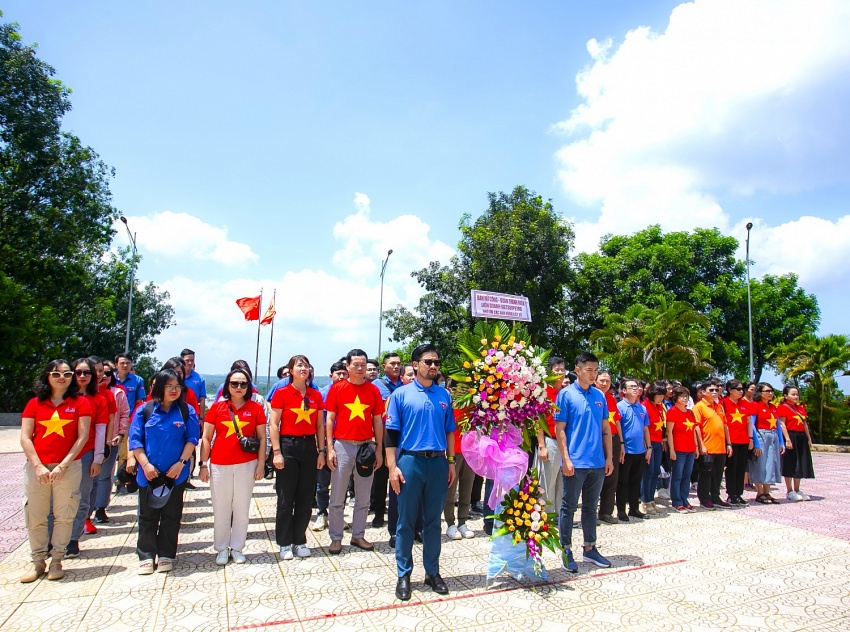 Đoàn Thanh niên và Ban Nữ công Vietsovpetro tổ chức chương trình “Một đội ngũ - Một mục tiêu”