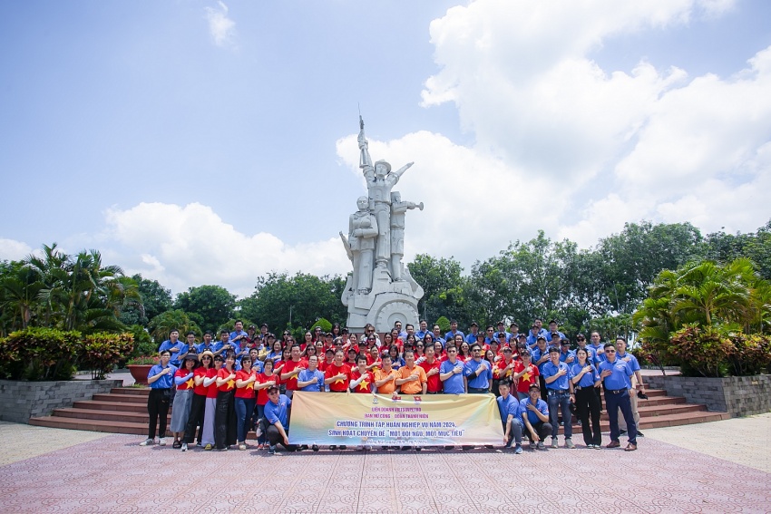 Đoàn Thanh niên và Ban Nữ công Vietsovpetro tổ chức chương trình “Một đội ngũ - Một mục tiêu”