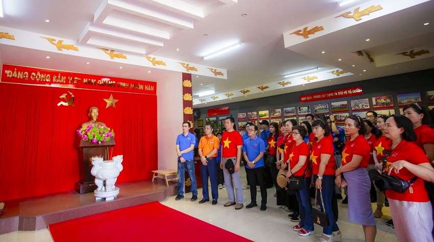 Đoàn Thanh niên và Ban Nữ công Vietsovpetro tổ chức chương trình “Một đội ngũ - Một mục tiêu”