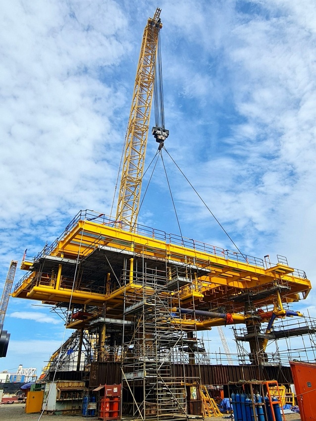 Tuổi trẻ XNXL Vietsovpetro dám nghĩ, dám làm, đổi mới sáng tạo trong công trình chế tạo và lắp đặt Topside giàn RC-8