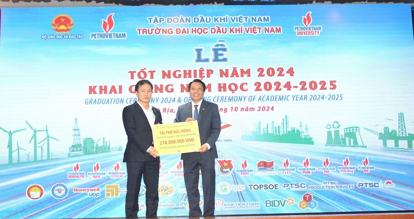 Doanh nghiệp đồng hành cùng sinh viên PVU Doanh nghiệp đồng hành cùng sinh viên PVU