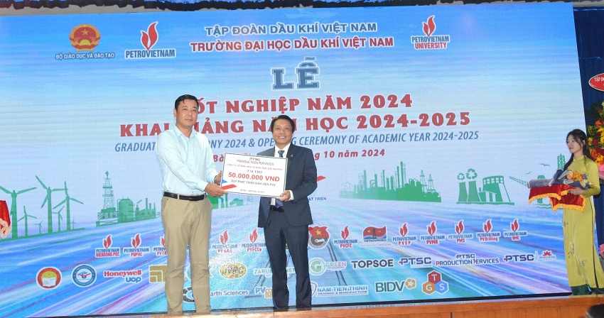 Doanh nghiệp đồng hành cùng sinh viên PVU Doanh nghiệp đồng hành cùng sinh viên PVU