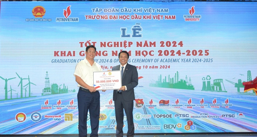 Doanh nghiệp đồng hành cùng sinh viên PVU Doanh nghiệp đồng hành cùng sinh viên PVU
