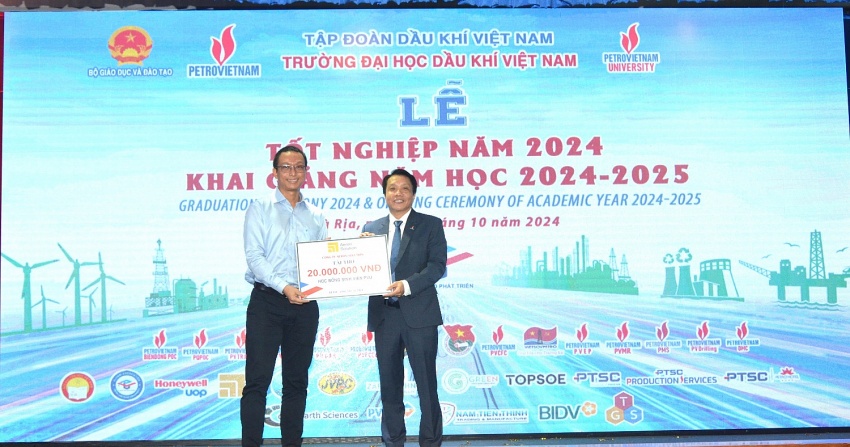 Doanh nghiệp đồng hành cùng sinh viên PVU Doanh nghiệp đồng hành cùng sinh viên PVU