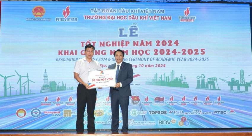 Doanh nghiệp đồng hành cùng sinh viên PVU Doanh nghiệp đồng hành cùng sinh viên PVU