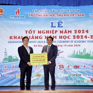 Phân bón Cà Mau - 8 năm vững bước đồng hành cùng giáo dục Trường Đại học Dầu khí Việt Nam