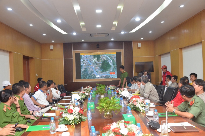 Diễn tập chữa cháy, CNCH và ứng phó sự cố tràn đổ hoá chất tại Nhà máy Đạm Phú Mỹ