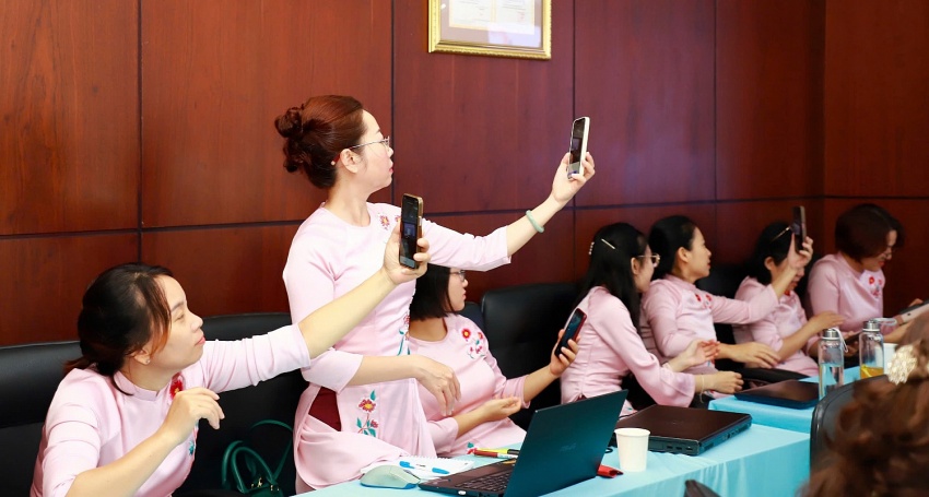 PVU tổ chức tọa đàm “Kỹ năng làm việc hiệu quả với Gen Z”