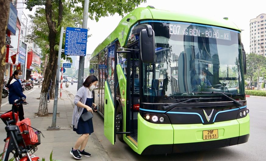 Hà Nội sẽ sử dụng 100% xe buýt điện, năng lượng xanh vào năm 2035 Hà Nội sẽ sử dụng 100% xe buýt điện, năng lượng xanh vào năm 2035