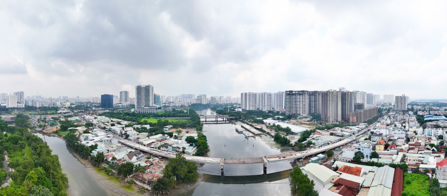 việc thông xe cầu Rạch Đĩa cũng sẽ mở đầu cho 60 ngày đêm cao điểm của ngành Giao thông Thành phố, tập trung đẩy nhanh tiến độ thi công, tiến độ giải ngân, hoàn thành, đưa vào phục vụ người dân Thành phố trước Tết Nguyên Đán 2025 khoảng 12 gói thầu, dự án 