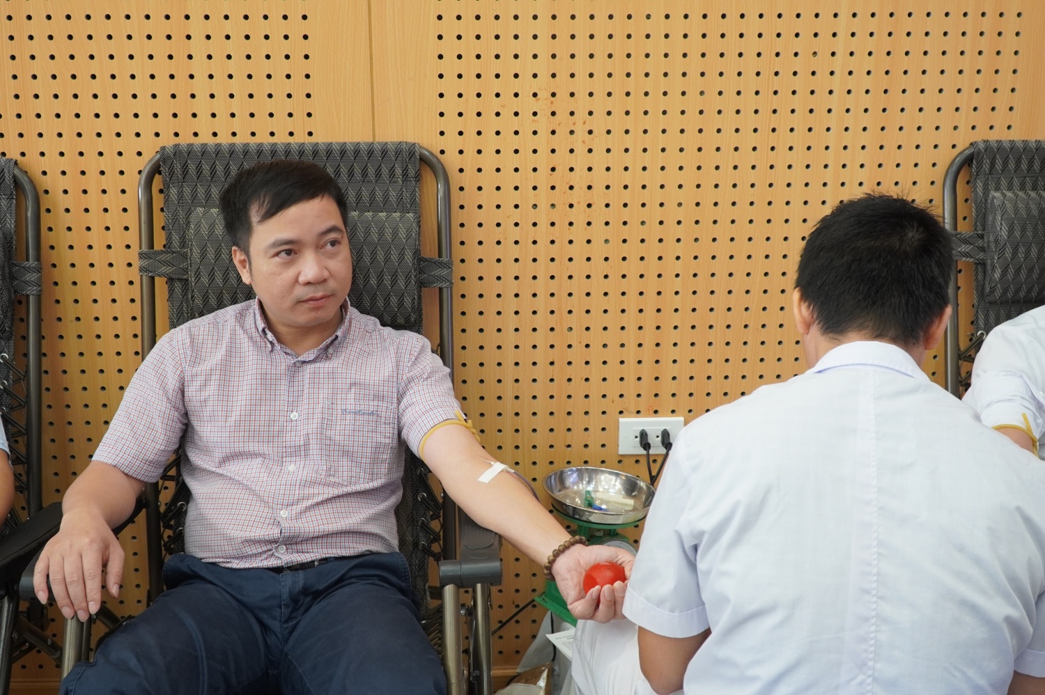 Ngày hội hiến máu nhân đạo “Trao giọt máu đào - Tiếp thêm sự sống” năm 2024 tại NMNĐ Thái Bình 2