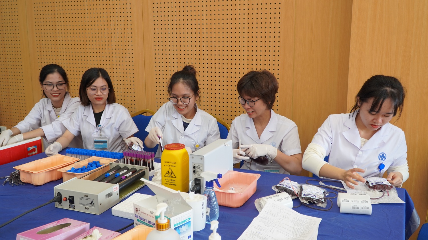 Ngày hội hiến máu nhân đạo “Trao giọt máu đào - Tiếp thêm sự sống” năm 2024 tại NMNĐ Thái Bình 2