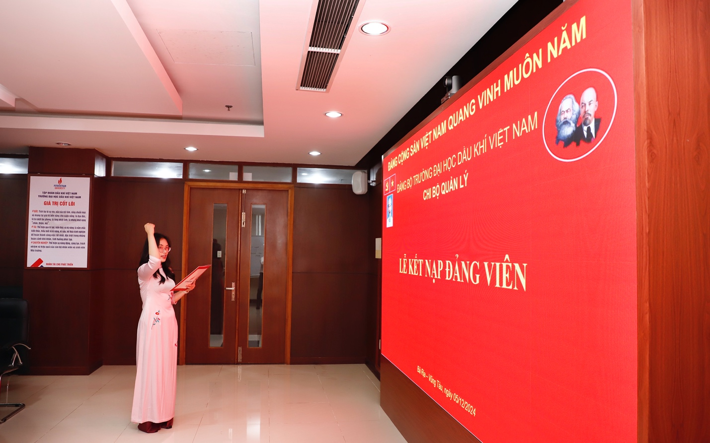 Đảng bộ PVU: Đẩy mạnh công tác phát triển đảng viên và xây dựng tổ chức Đảng vững mạnh